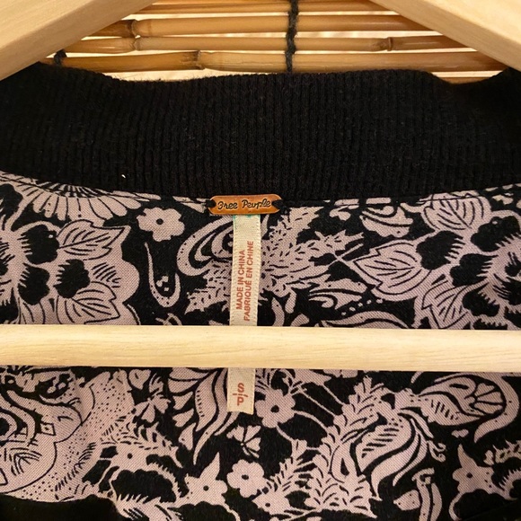 🍇SOLD🍇 Free People floral bomber jacket - Picture 3 of 4